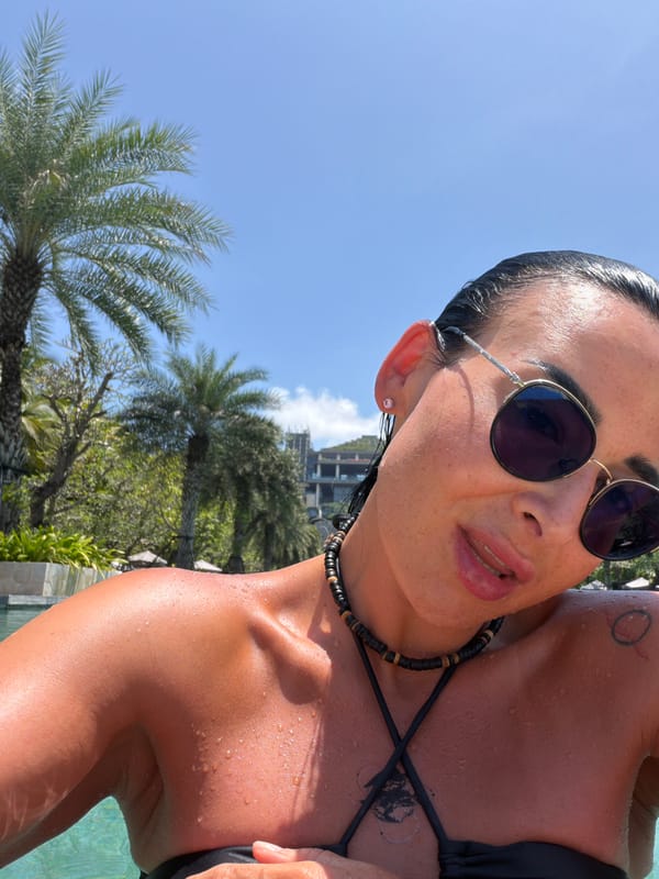 Woman documents luxury resort stay in Nusa Dua Indonesia