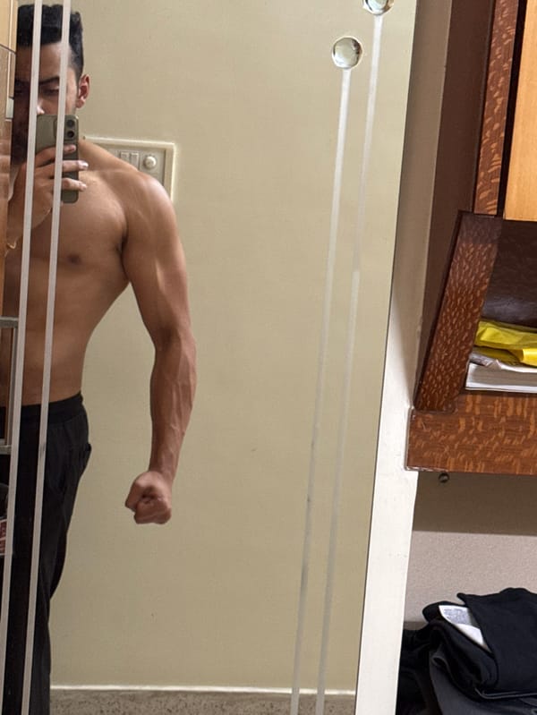 Man documents mirror selfies and rest time in Kolkata