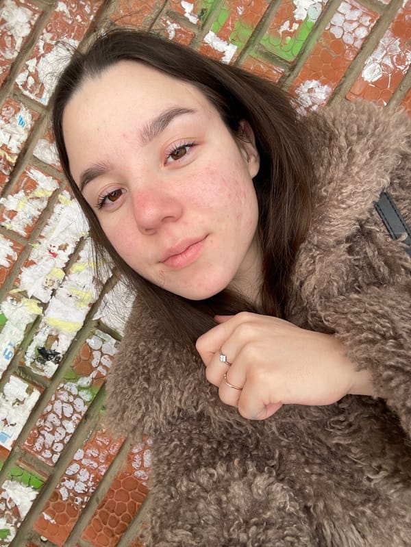 Young woman photographed in portrait session in Ольховка, Russia