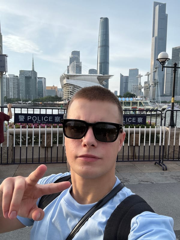 Morning at Canton Tower: crowds, river views, and Guangzhou skyline