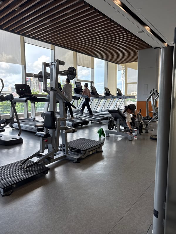 Gym session and neighborhood streets in Huizhou on a Tuesday morning