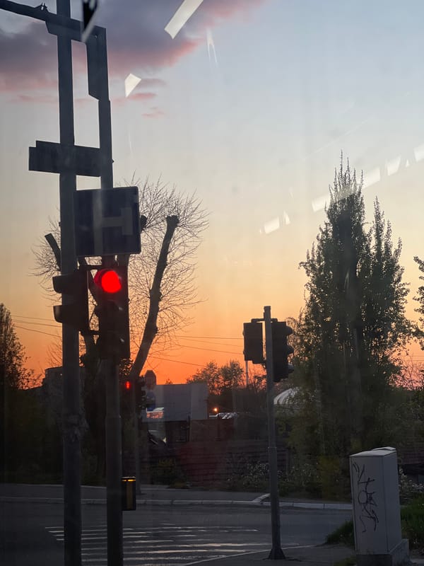 Red traffic light observed in Belgrade suburb