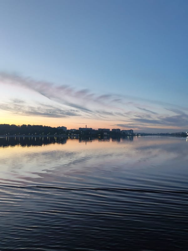 Peaceful dusk scenes captured along Sheksna River in Cherepovets