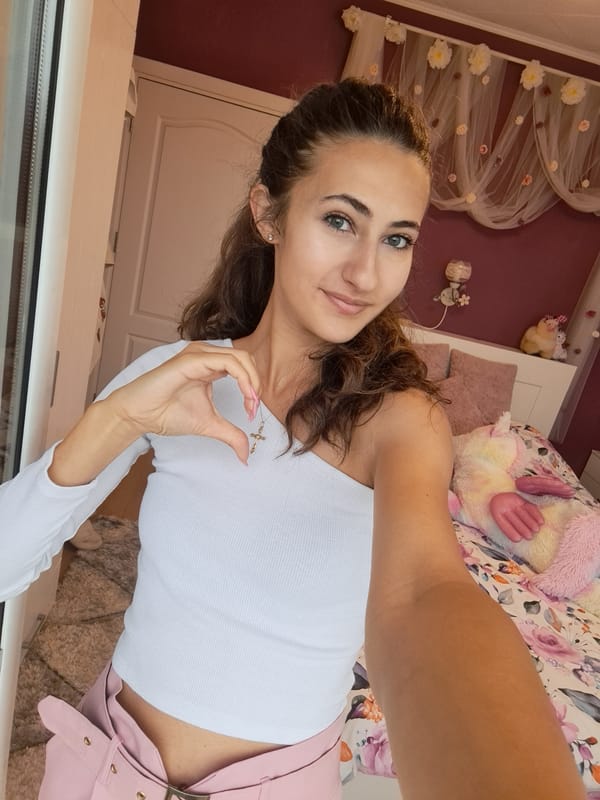 Outfit selfies at home, plus a stork on a pole