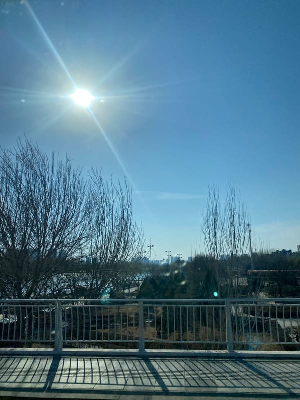 Clear sunny morning observed in Linghe, China