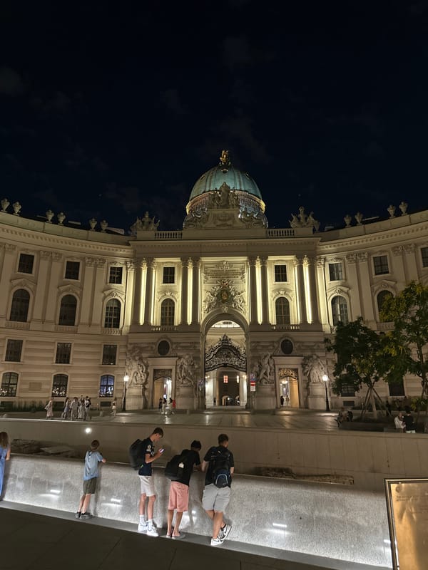 Nighttime stroll through Vienna's monumental historic center