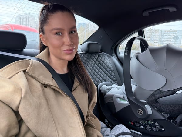 Woman photographed in vehicle in Moscow