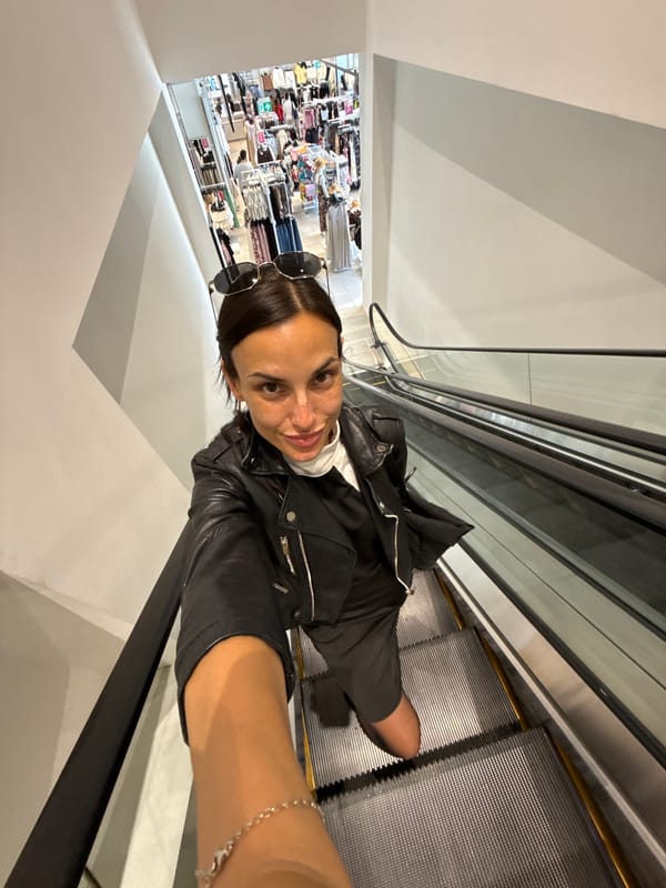 Morning shopping and selfies documented across Pleven retail district