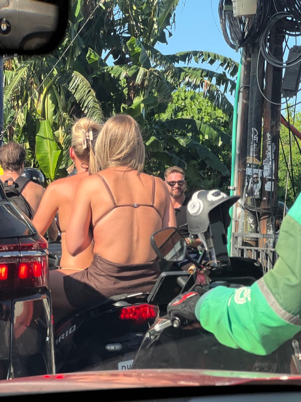 Witness captures three unrelated everyday scenes in 90-minute span