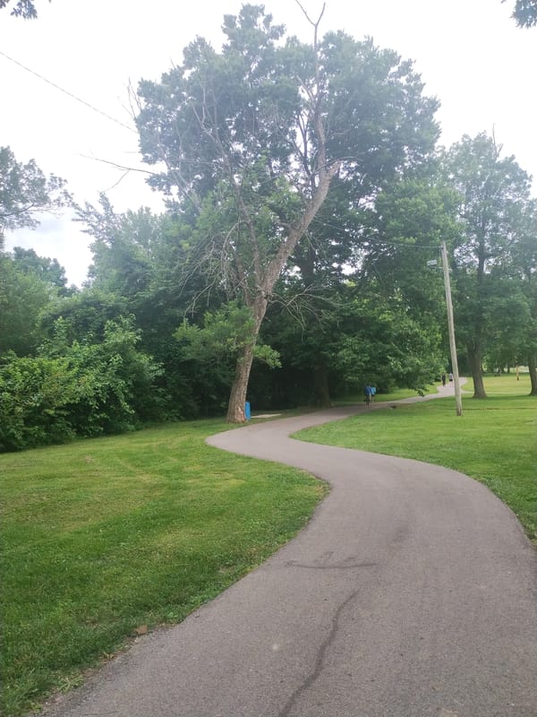 Parks and quiet streets on a cloudy evening in Nicholasville