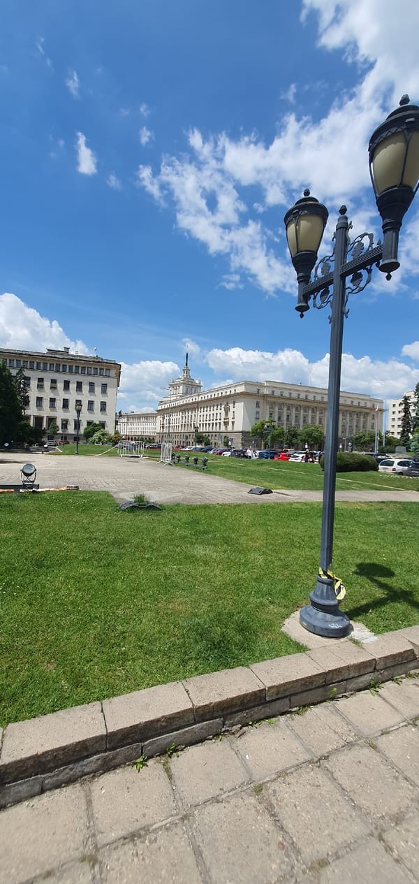Morning stroll through Sofia captures everyday urban life