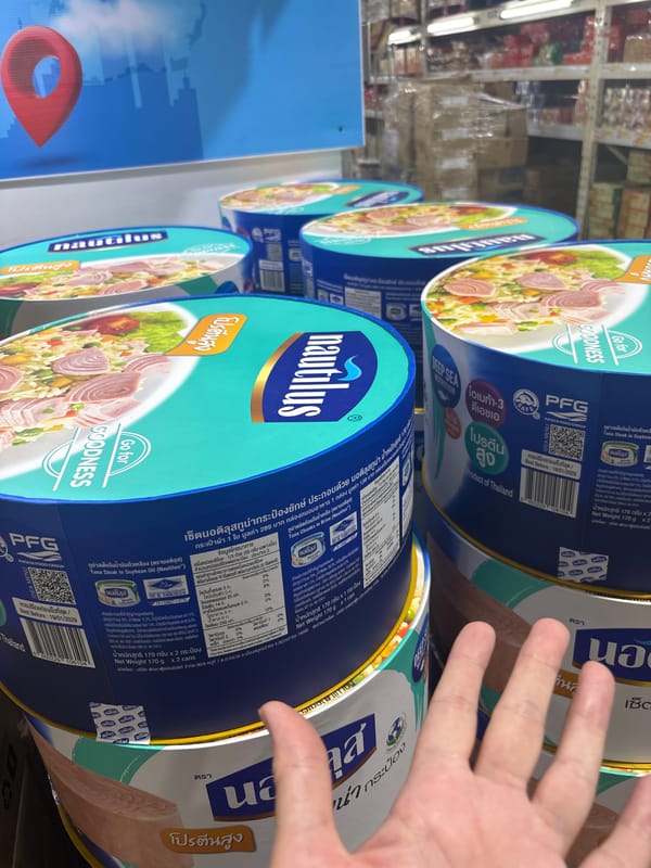 Routine shopping and street food scenes documented in Thailand