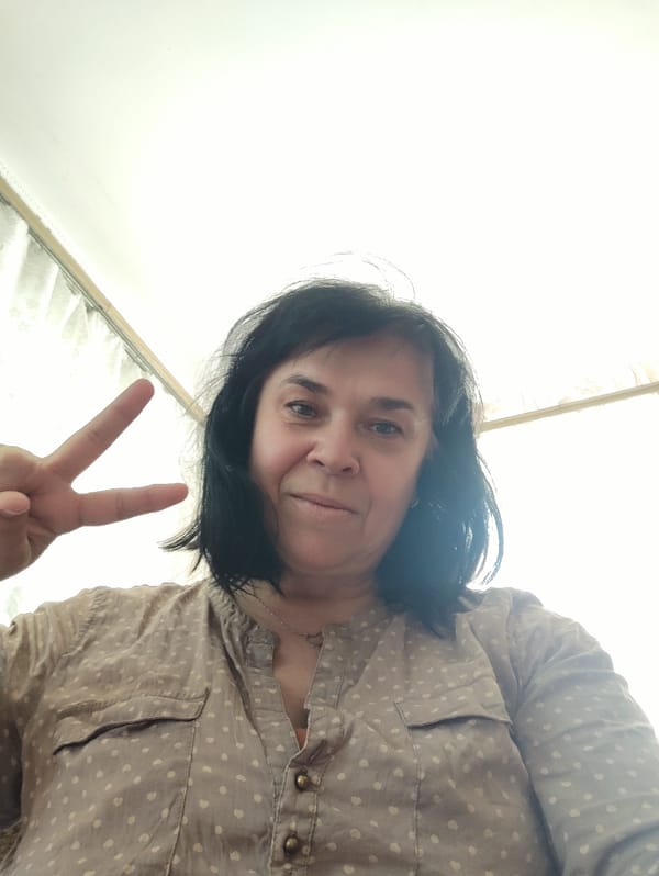 Relaxed morning at home with selfies, toys, and a toddler