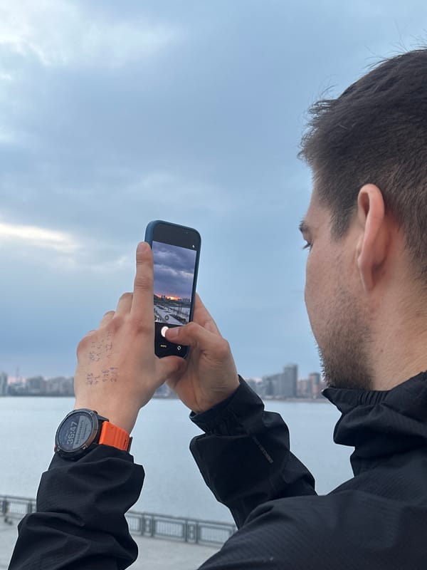 Sunset draws photographers and strollers to Kazan waterfront