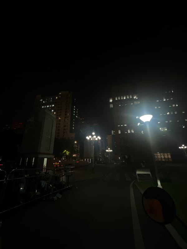 Nighttime urban scenes documented in Yuzhong District, China