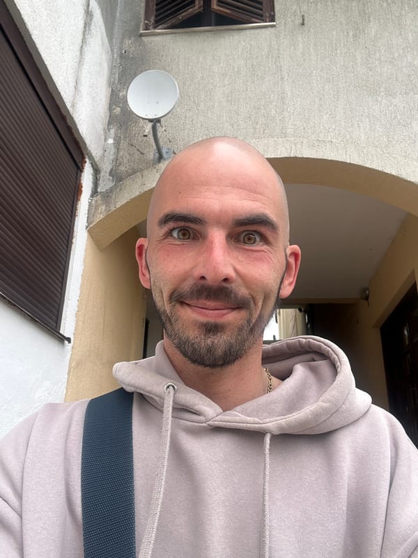 Morning snapshots document quiet Tuesday life in Budva