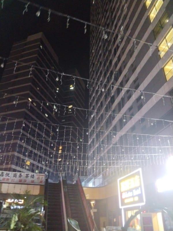 Evening stroll documented through Jiulongpo District commercial area, Chongqing