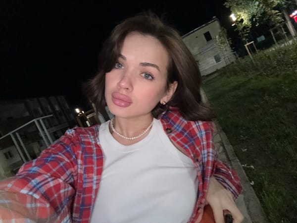 Woman documents evening with selfies in Sarapul, Russia