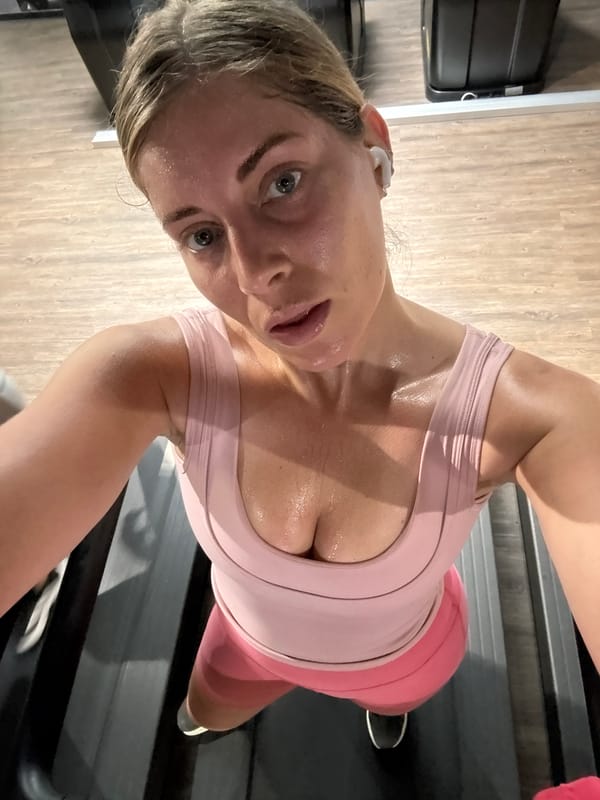 Woman completes 48-minute gym workout in Paris