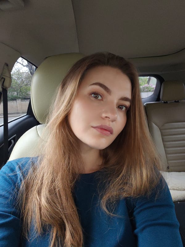 Woman spotted in car front seat in Vinnytsia