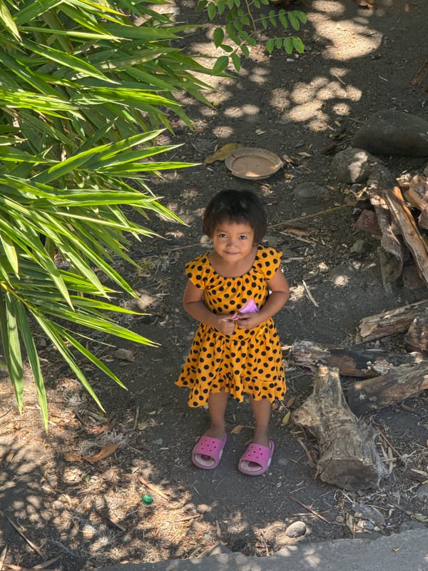 Girl and rose bouquet captured in Kiblawan scenes