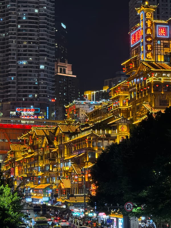 Evening Tourism and Local Life in Chongqing's Historic District
