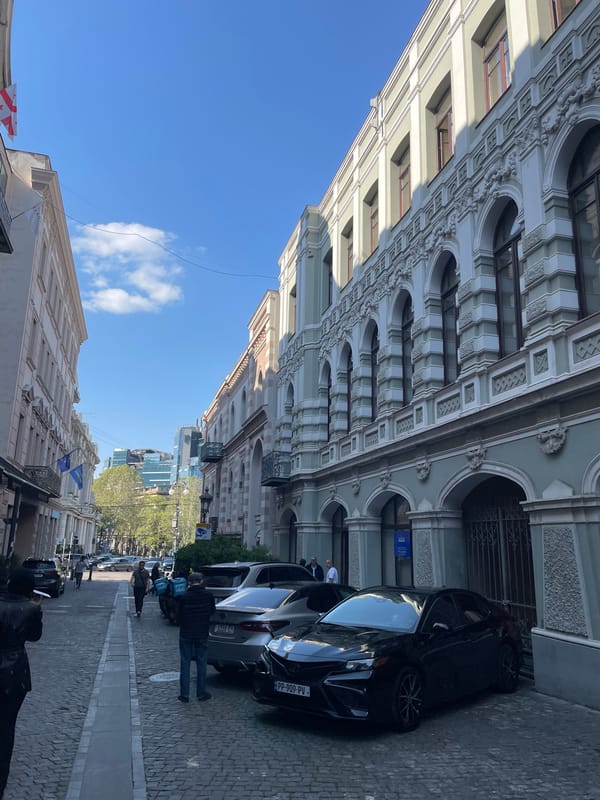 Ordinary Thursday afternoon moments captured across Tbilisi streets