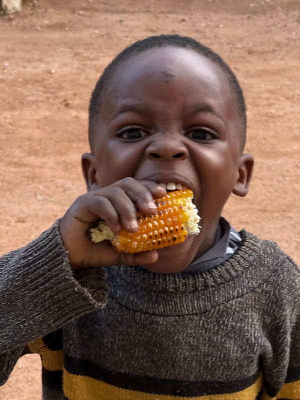 Everyday afternoon moments on the streets of Jos, Nigeria