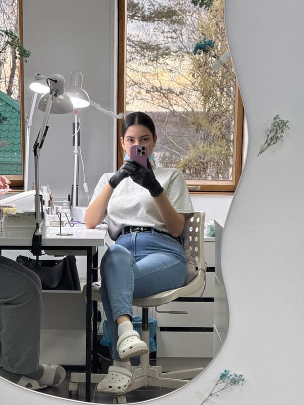 Salon selfie and waterfront scene documented same afternoon