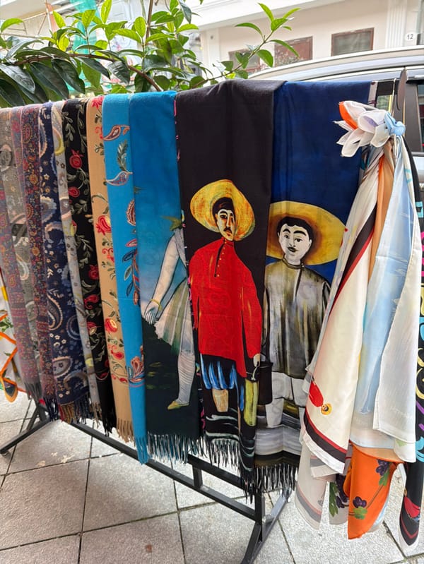 Tourist captures ordinary afternoon scenes around Batumi's waterfront district