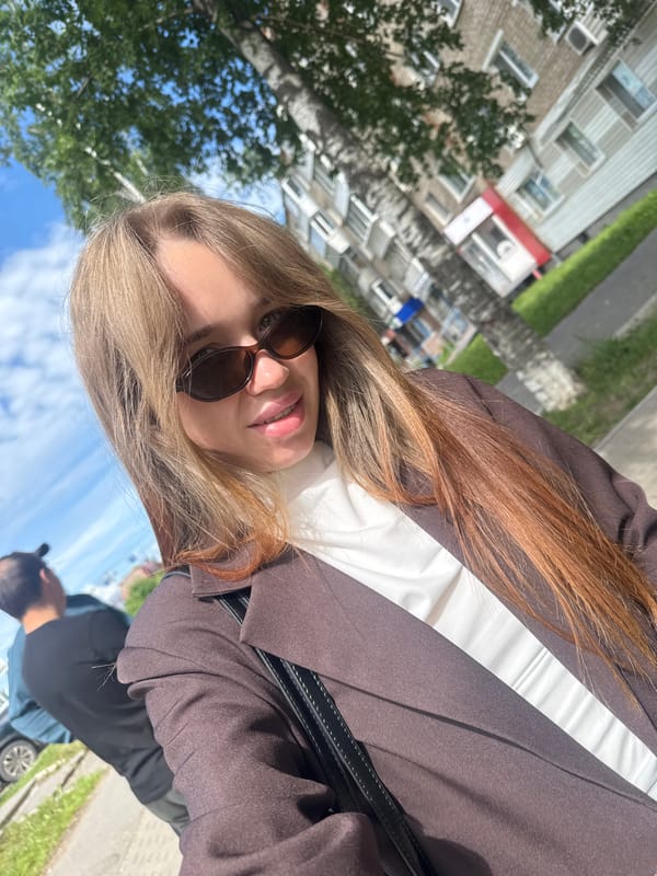 Morning street life documented across Chaikovsky, Russia