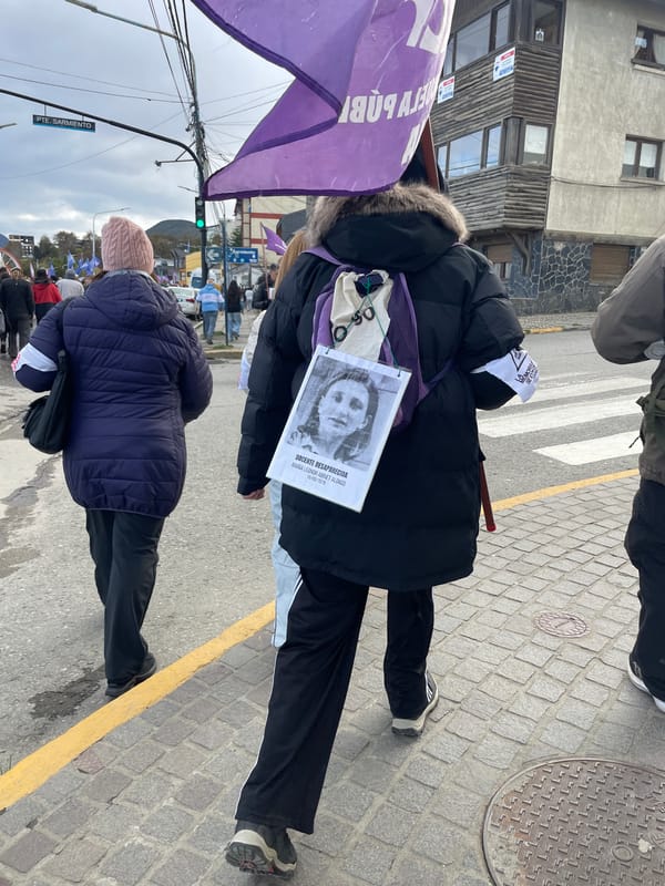 Public gathering draws crowds to Ushuaia streets and plazas