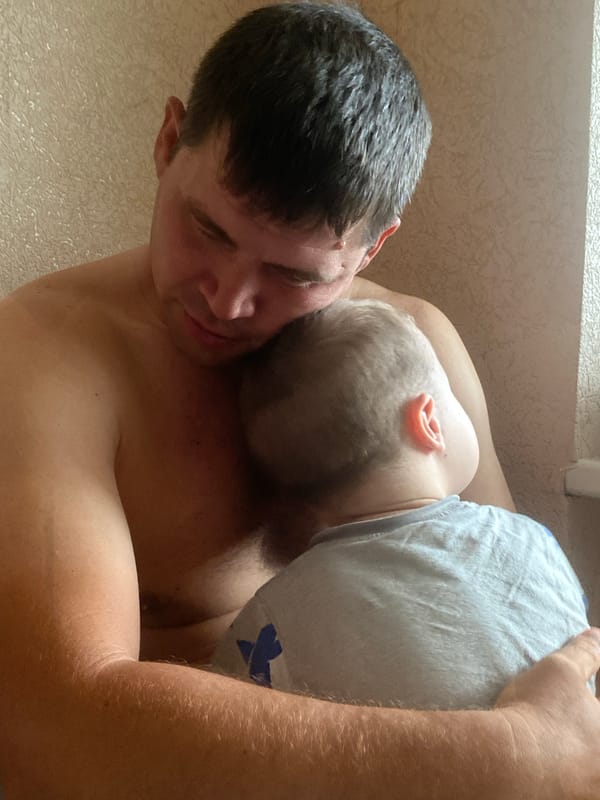 Father-child bonding moments captured in Sochi home