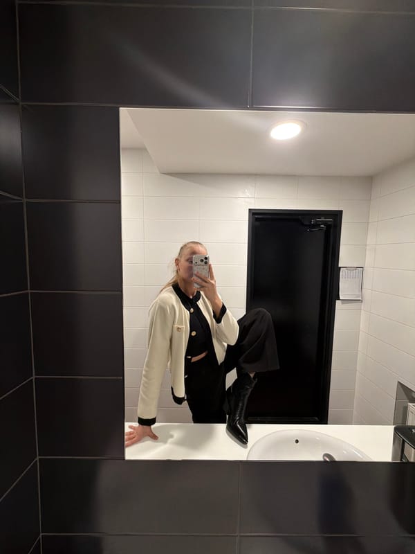 Casual moments captured in Izhevsk: selfies and snow hearts