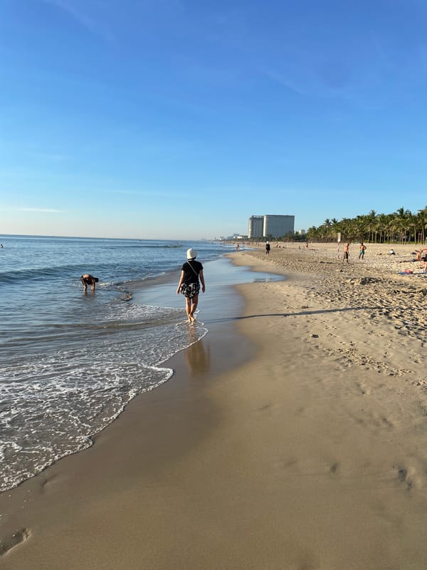A busy afternoon at My Khe Beach, Da Nang