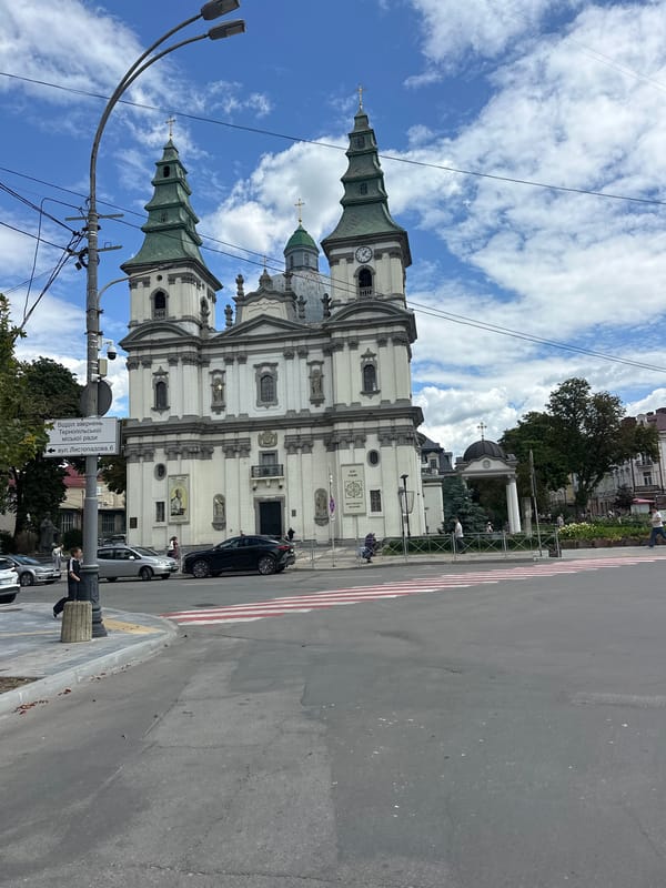 Street-level tour of central Ternopil's landmarks and everyday scenes