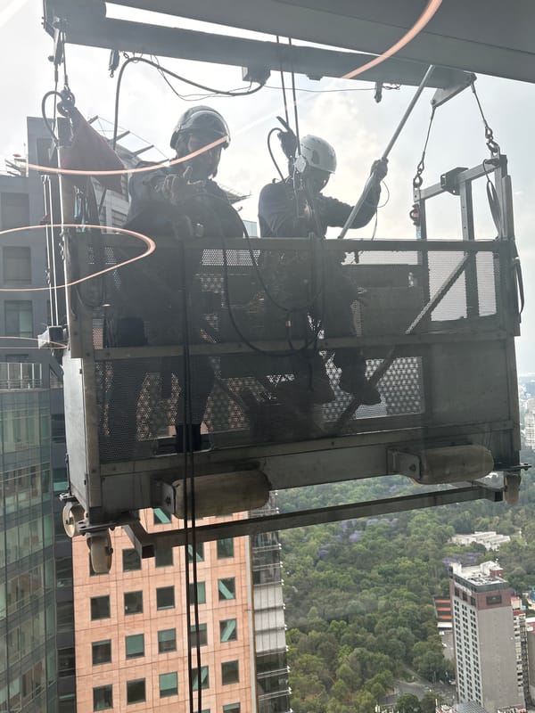 Helicopter lands on Mexico City high-rise building helipad