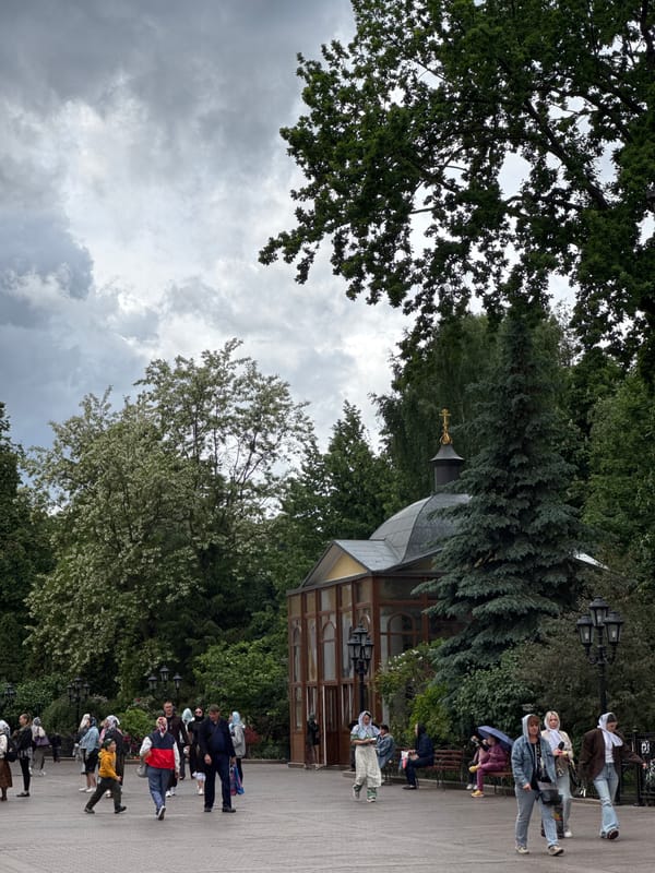 Moscow religious sites visited by tourists during morning hours
