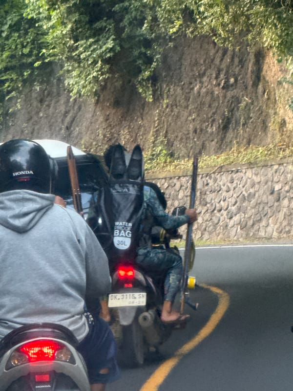 Motorcyclist spotted with waterproof gear on Bugbug road
