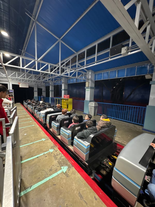 Night operations at Superman roller coaster Six Flags Mexico