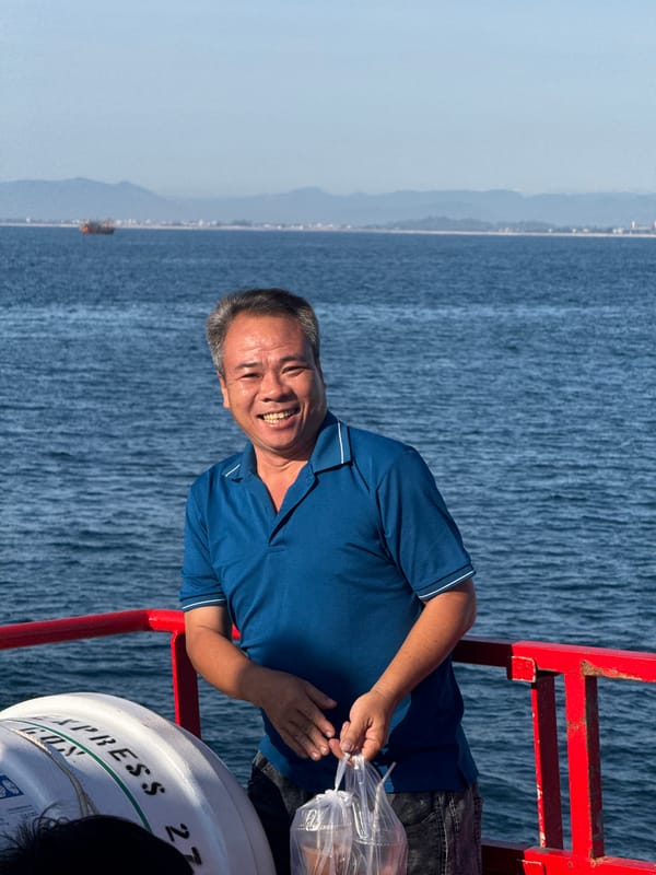 Boat trip off the coast of An Hải, Vietnam