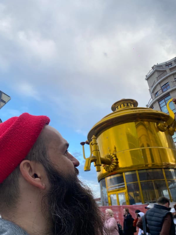 Tourists explore Moscow's architectural attractions and street scenes