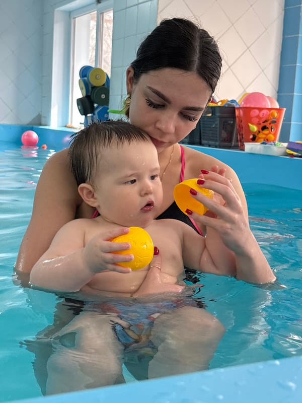 Swimming lessons and art activities documented in Izhevsk
