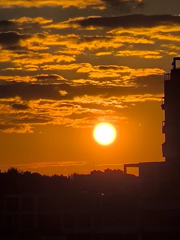 Evening drive through Khimki ends with a striking sunset