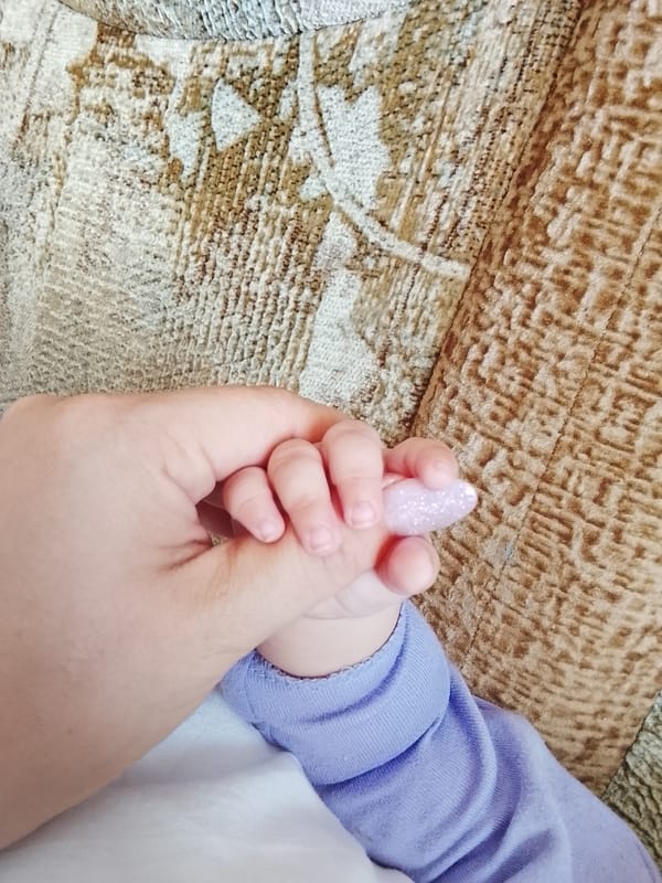 Woman's morning routine documented in Kuyeda, Russia over two hours