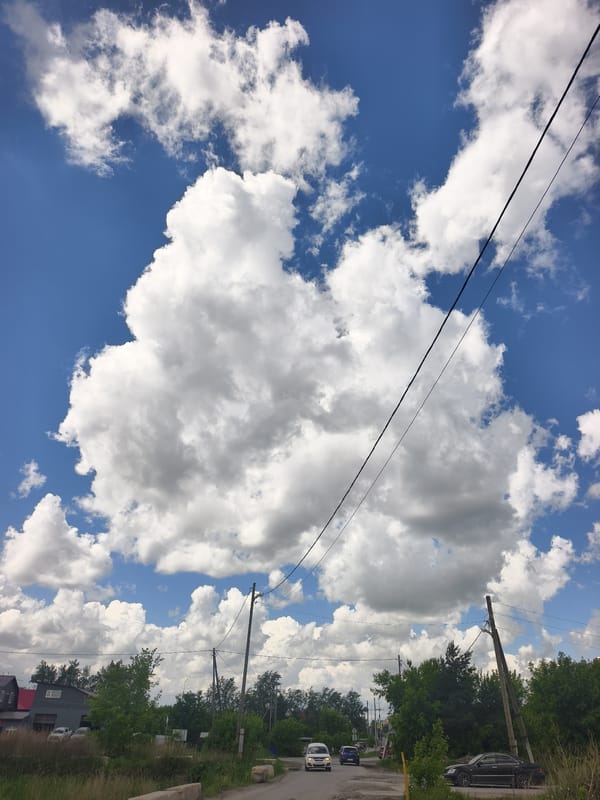 Morning skies and construction activity observed in Tyumen, Russia