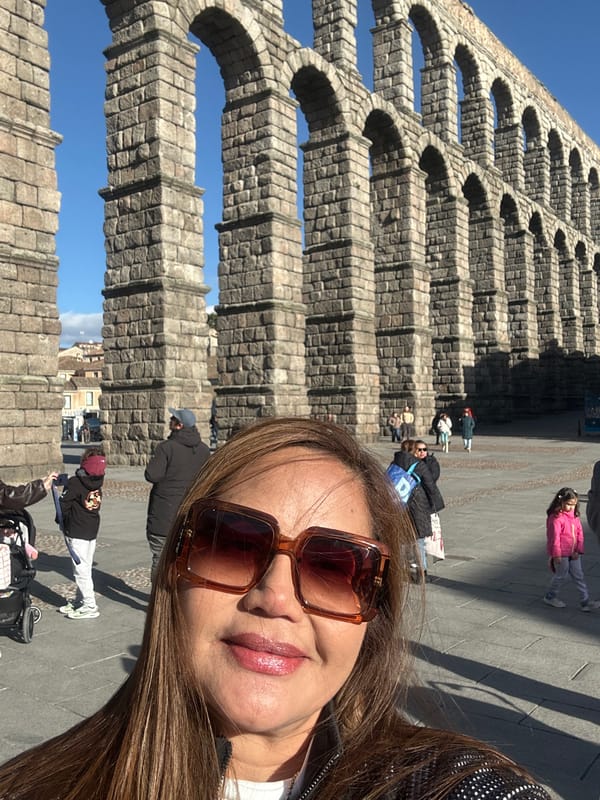 Tourist captures selfies at Roman Aqueduct of Segovia