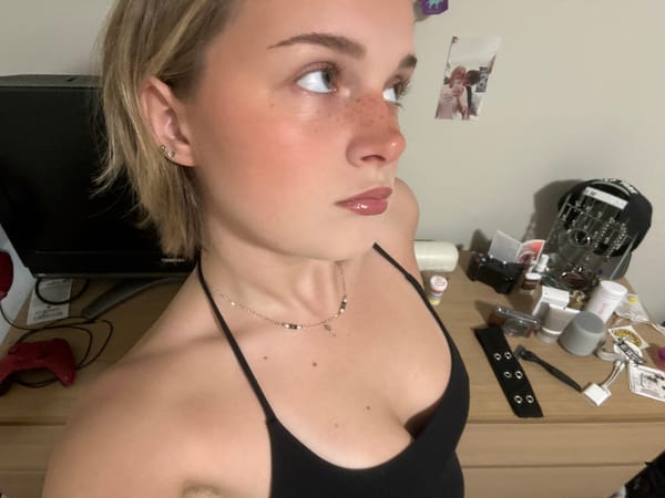 Person photographed in Vancouver residence mirror selfie session