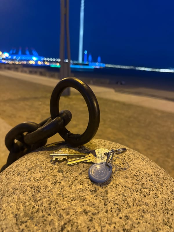 FUARO keys and a chain on a stone surface in Lednevo