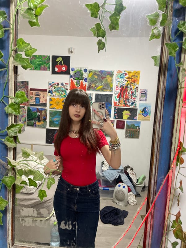 Woman documents selfie session across multiple Raanana locations